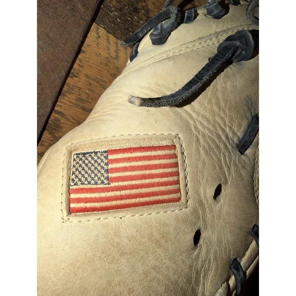 Worth Liberty Baseball Catcher Mitt America Model WLCM RHT 32